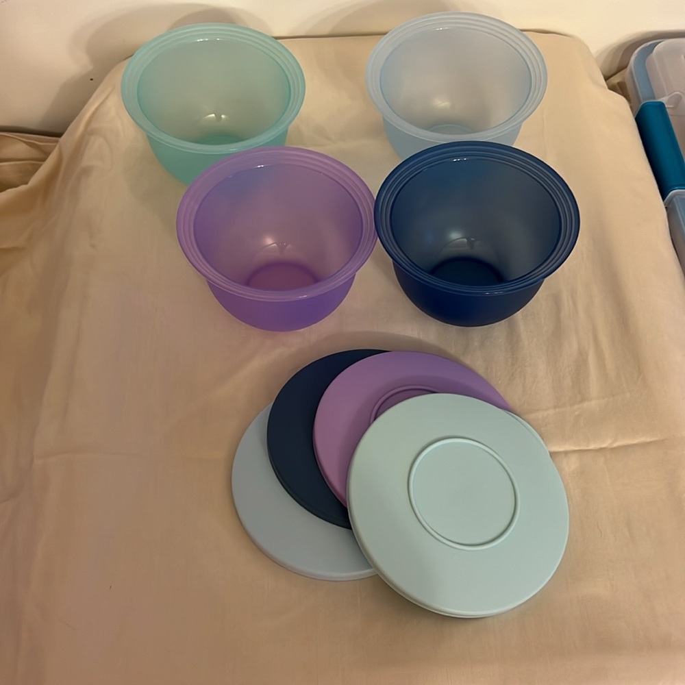 NEW 4 piece set TUPPERWARE IMPRESSIONS® MINI BOWL SET